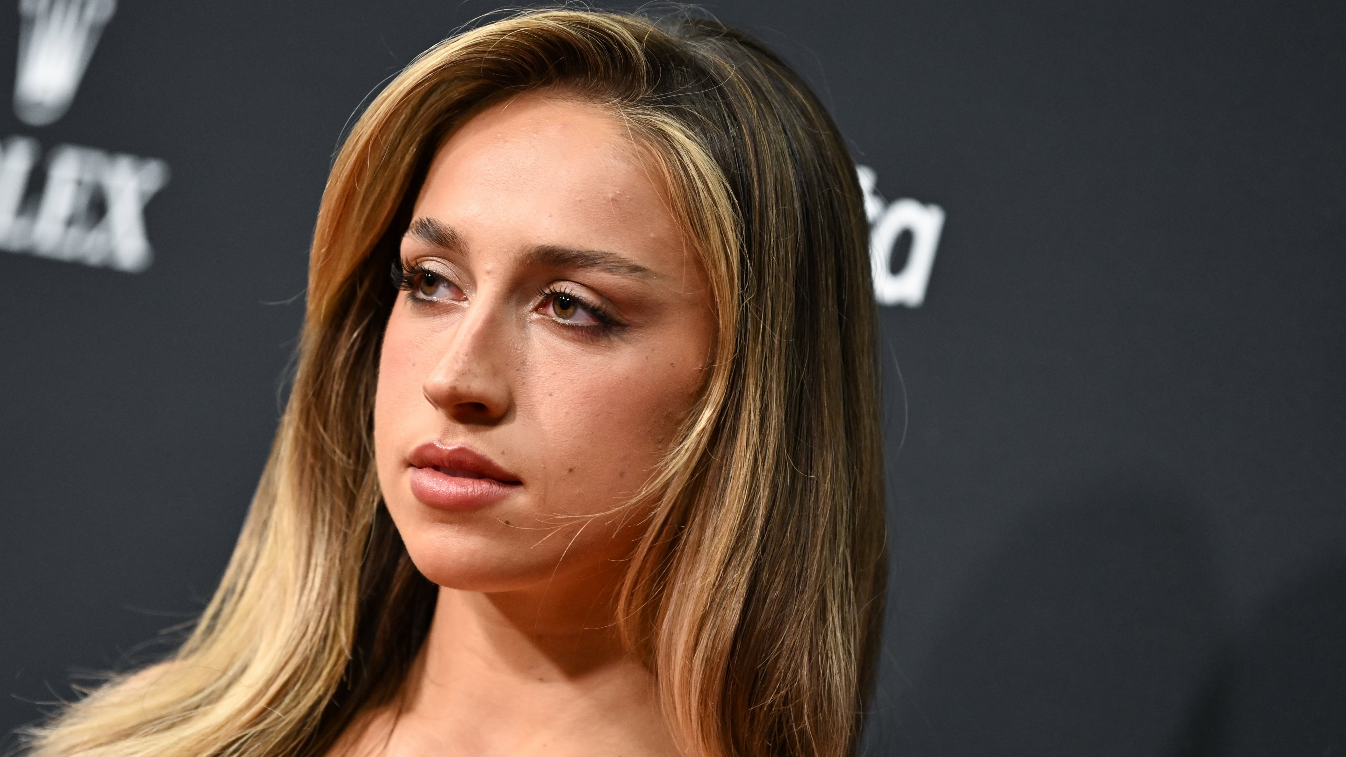 Pop Star Slams Lip-Syncing Accusations After Awkward Mic Moment