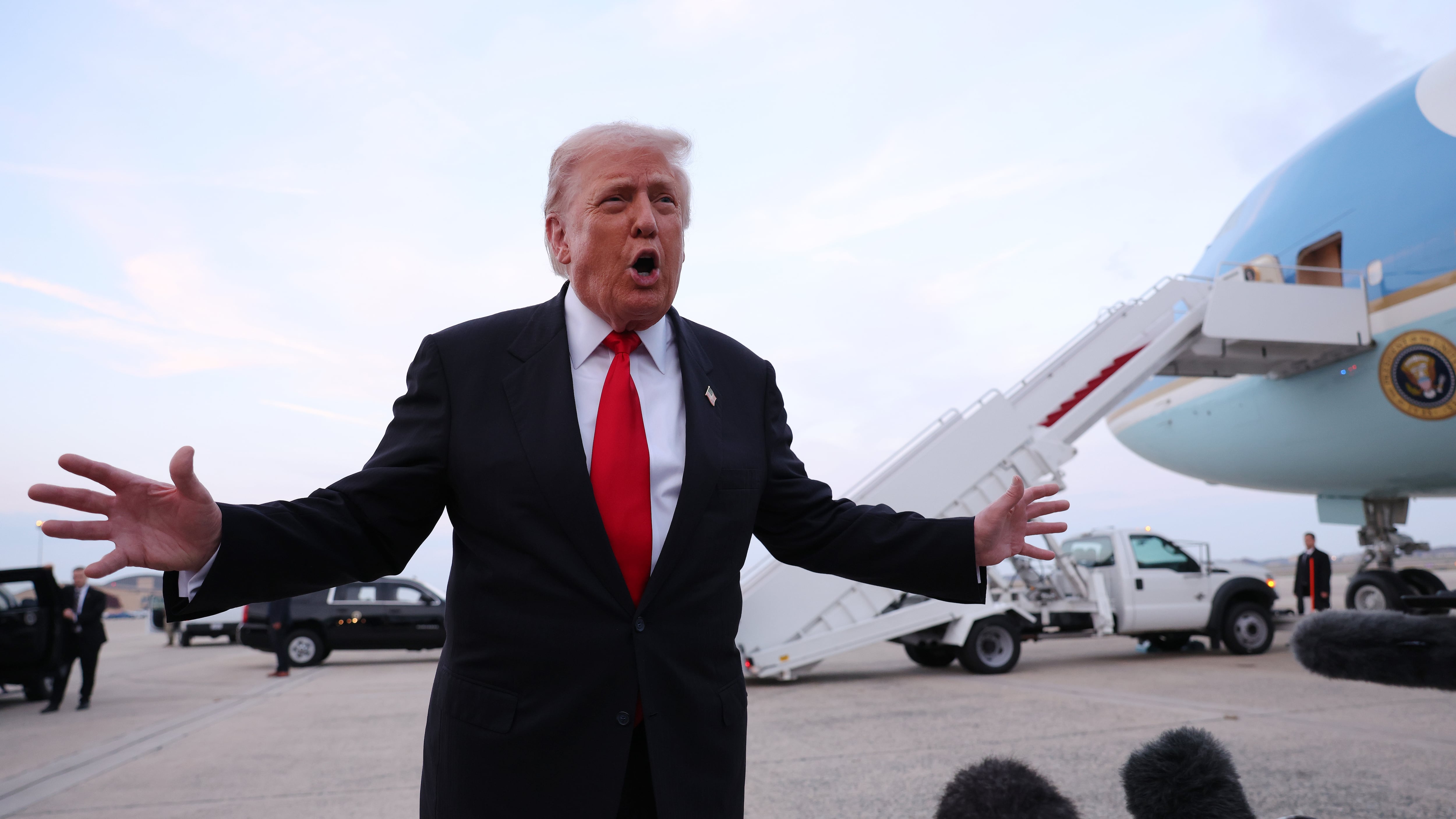 Trump Gloats About Air Force One Pilots as Flight Chaos Strands Travelers