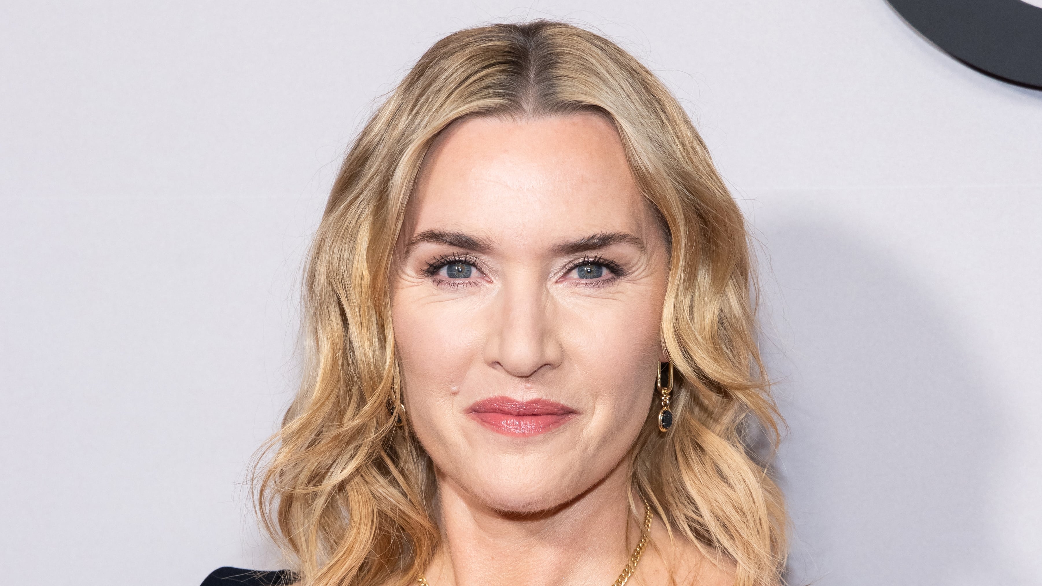 Kate Winslet Reveals Eminem’s NSFW Request While Hosting ‘SNL’