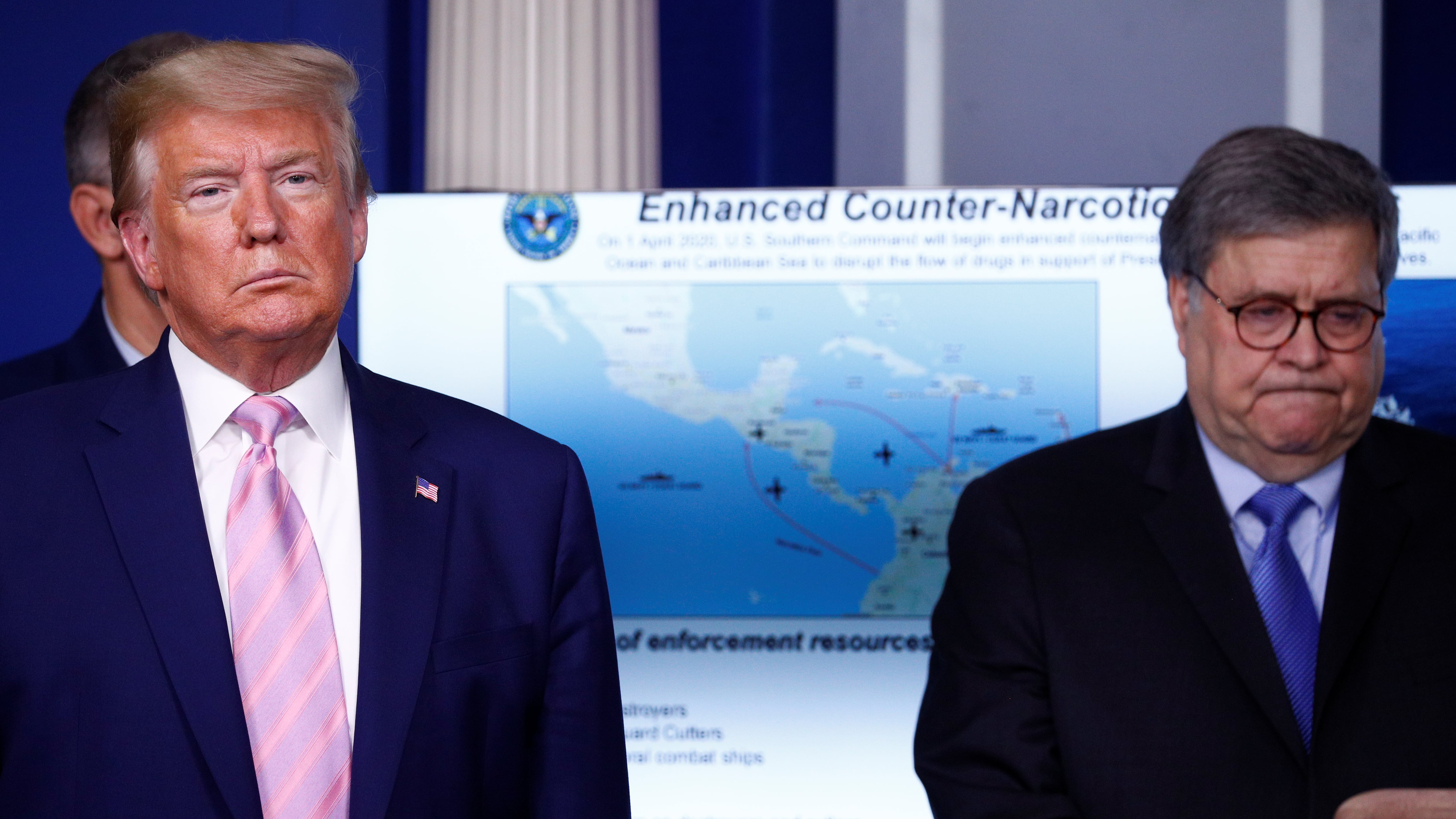 U.S. President Donald Trump and U.S. Attorney General Bill Barr in April 2020. / REUTERS
